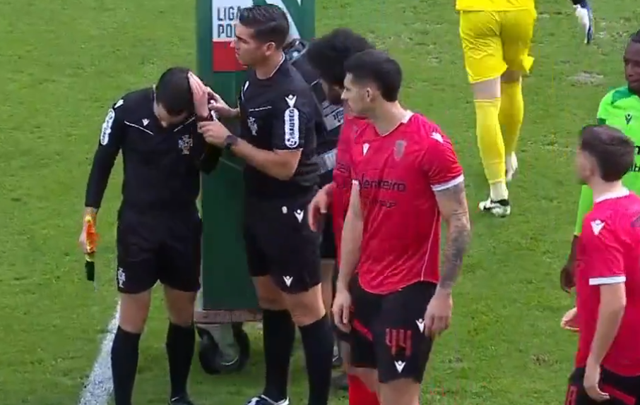 Hugo Marques foi atingido na cabeça antes do Penafiel-Alverca e teve de receber assistência hospitalar