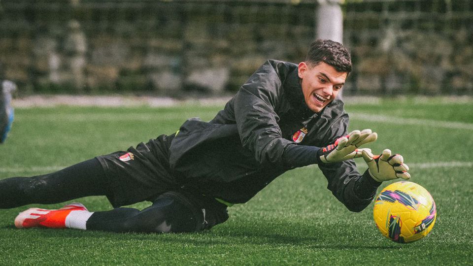 SC Braga B: João Carvalho pronto a fechar a baliza e a regressar aos triunfos