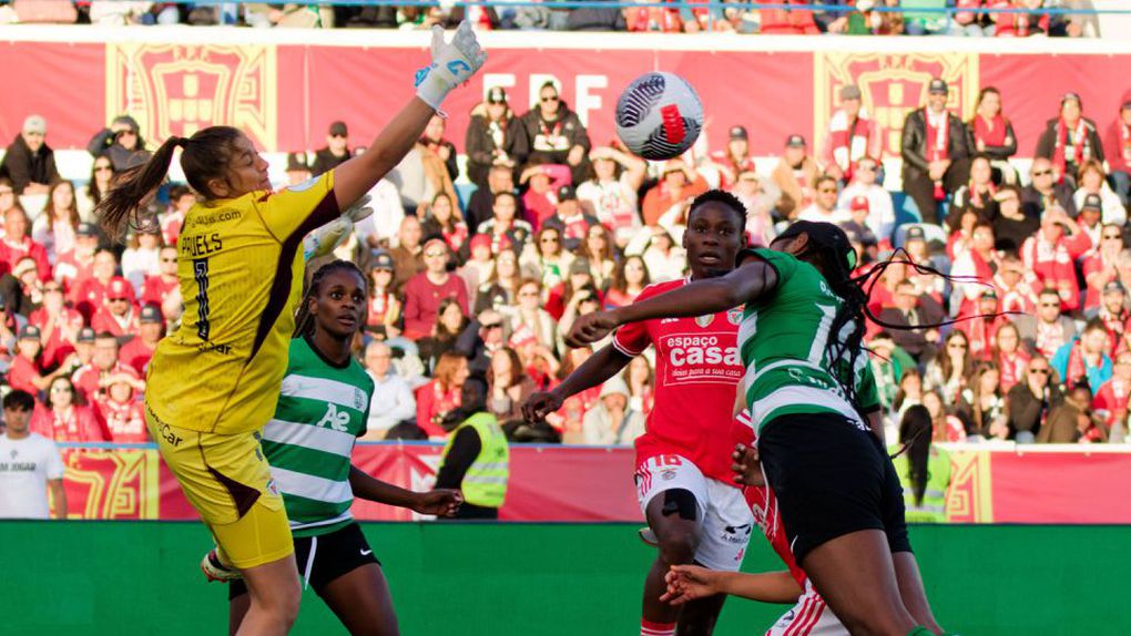 Benfica e Sporting empataram (1-1) no último dérbi, para o campeonato, no Estádio da Luz