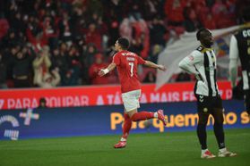 Filigranas de Amdouni e Belotti com o bombo: as notas dos jogadores do Benfica