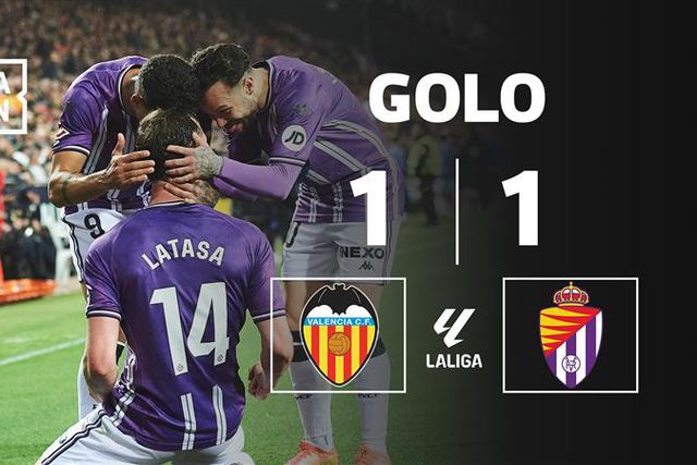 Incrível! Veja bem esta 'oferta' do guarda-redes do Valência (vídeo)