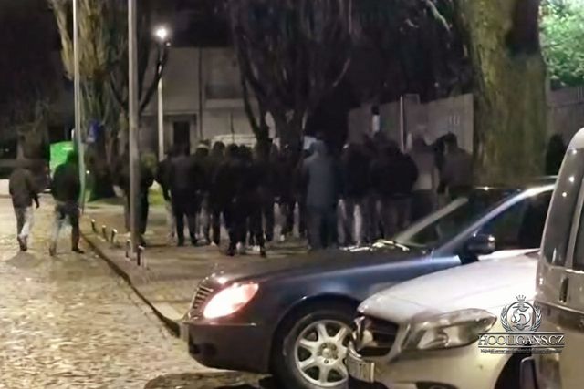 Alegados 'casuals' afetos ao FC Porto envolveram-se em rixa em Braga (D.R.)
