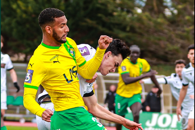 Vitória B recupera liderança da Liga 3 no último fôlego… e com dez!