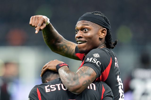 Milan vence o dérbi com o Inter e luta pelo 'scudetto' ganha novo fôlego