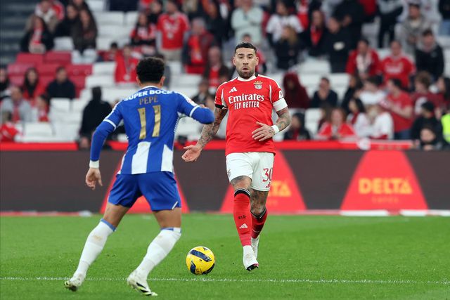 Otamendi saiu lesionado na partida frente ao FC Porto - Foto: Catarina Morais/Kapta+