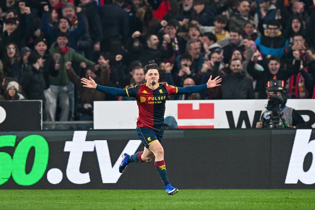 Vitinha salta do banco para dar a vitória ao Génova frente à Roma