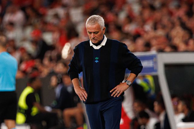 José Mourinho, na altura treinador do Fenerbahçe, a defrontar o Benfica na Luz