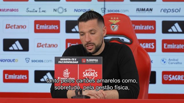 Farioli e as substituições ao intervalo: «Queria terminar o jogo com 11 jogadores»