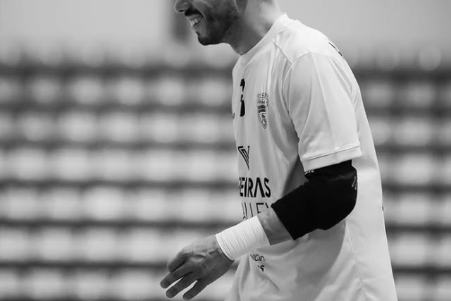 André Sousa representa os Leões de Porto Salvo - Foto: @andresousafutsal/instagram