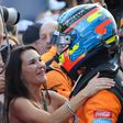 Nicole Piastri e o filho Oscar, o piloto da McLaren. IMAGO