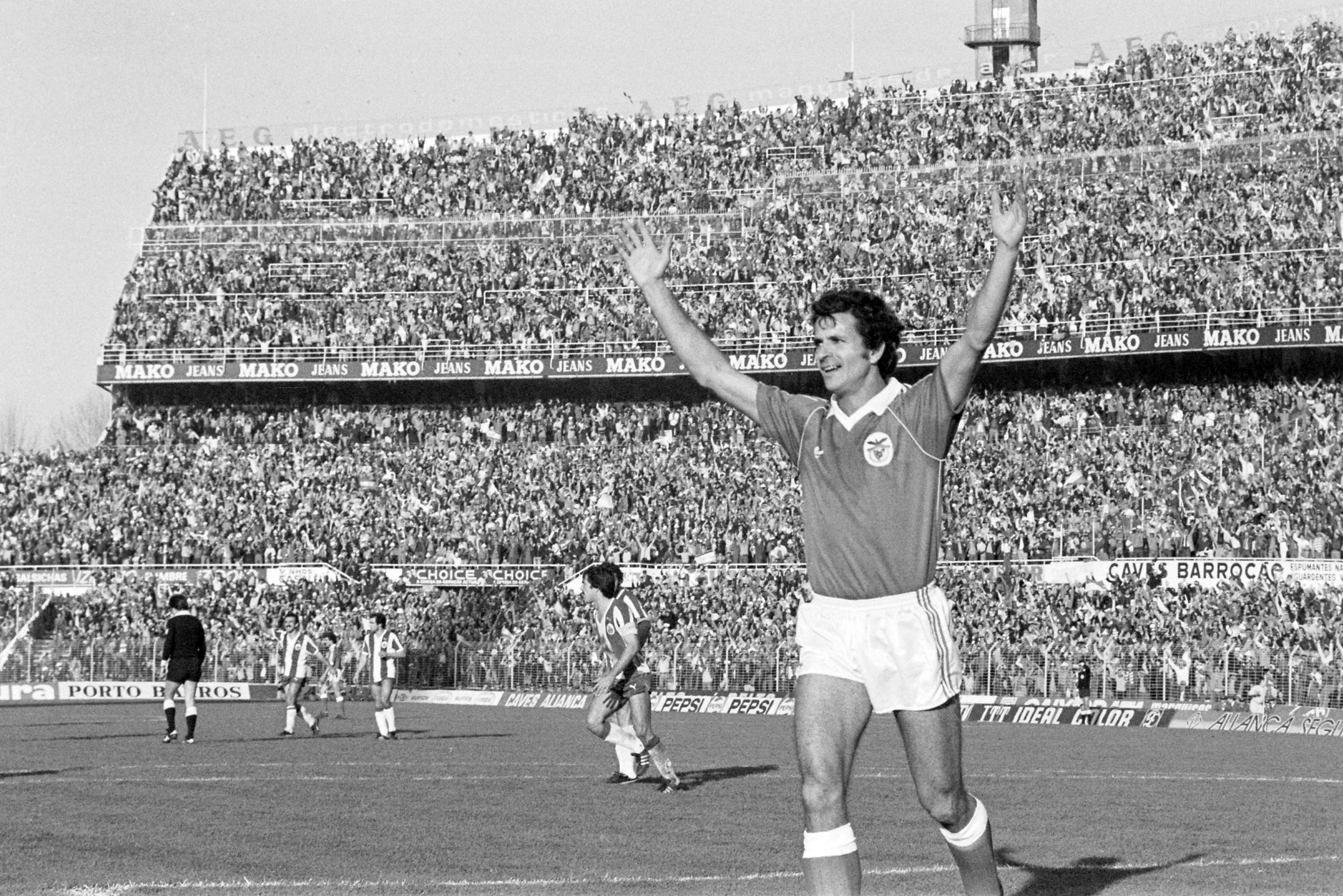 Nené (Benfica) - 8 golos em clássicos com o FC Porto no campeonato - Foto: A BOLA