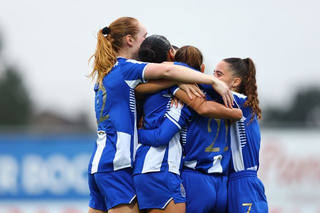 Azuis e brancas continuam a voar na II Divisão de futebol feminino - Foto: FC PORTO