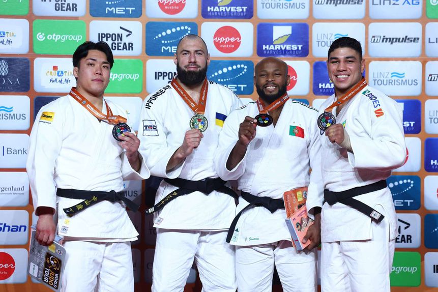 Pódio dos -100 kg em Linz        Fotografia Gabriela Sabau/IJF