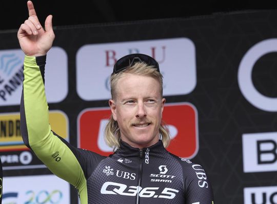 Foi o último a terminar a Paris-Roubaix, 48 minutos após Van der Poel: «São os Hunger Games»