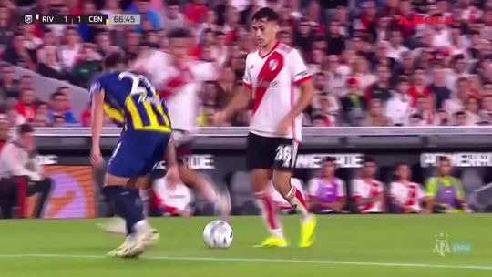 Bis de Borja dá a vitória ao River Plate por 2-1 sobre o Rosario