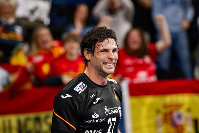 VÍDEO: reclama com os árbitros, dão-lhe razão e ele… admite ter errado