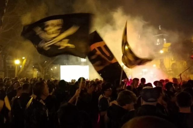 Juve Stabia subiu à Serie B e a festa saiu à rua