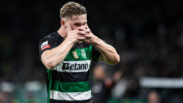 Viktor Gyokeres festeja com a celebração qye já é imagem de marca