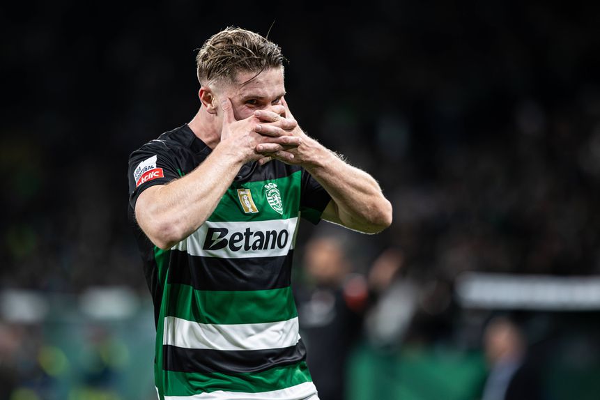 Viktor Gyokeres festeja com a celebração qye já é imagem de marca