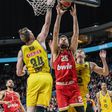 Fase do jogo entre Olimpiakos e Alba Berlin para a Euroliga