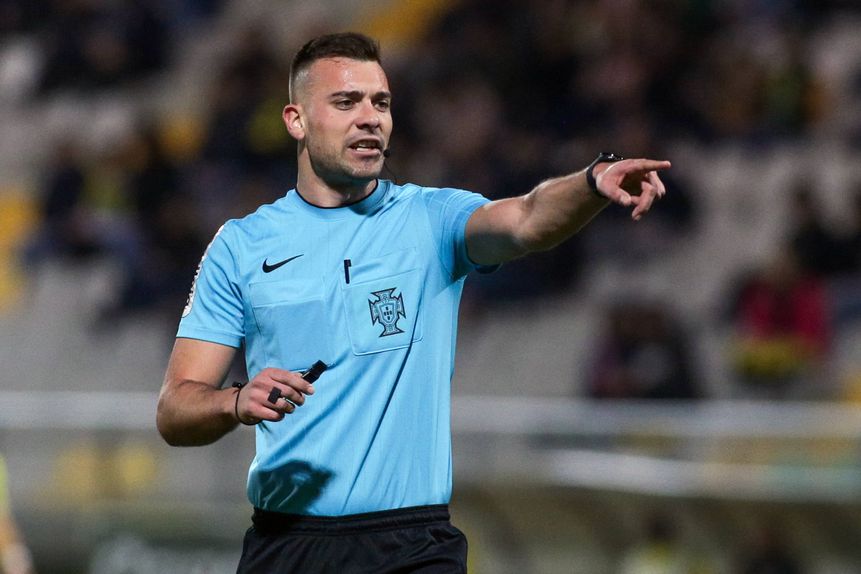 David Silva apita duelo entre Tirsense e Benfica