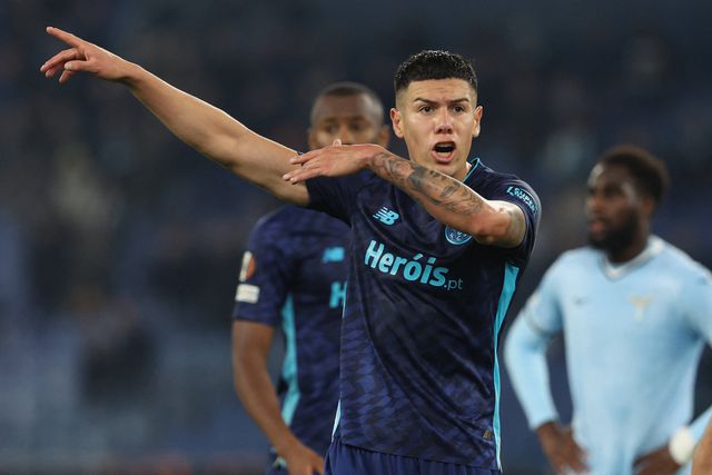 FC Porto: Nehuén Pérez não passa cartão aos amarelos