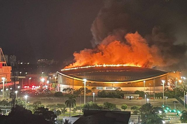 Incêndio no Velódromo do Parque Olímpico do Rio de Janeiro (D.R.)