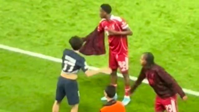 O sentido gesto de Vitinha após o PSG-Liverpool