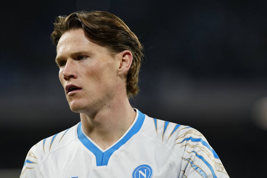 McTominay brilha am Nápoles