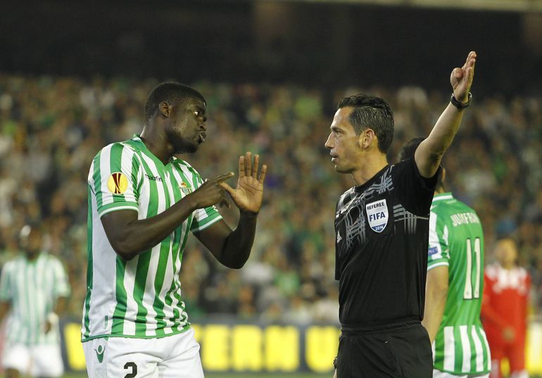 Real Betis: caiu nos 'oitavos' da Liga Europa em 2013/14 contra... o rival Sevilha. O mesmo sucedeu em 1977/78, mas nos 'oitavos' da Taça das Taças - Foto: IMAGO