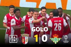 Golaço de calcanhar de Grillitsch coloca SC Braga na frente aos 5'