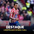 O lance que levou Flick a arrasar o VAR no Barcelona-Atlético