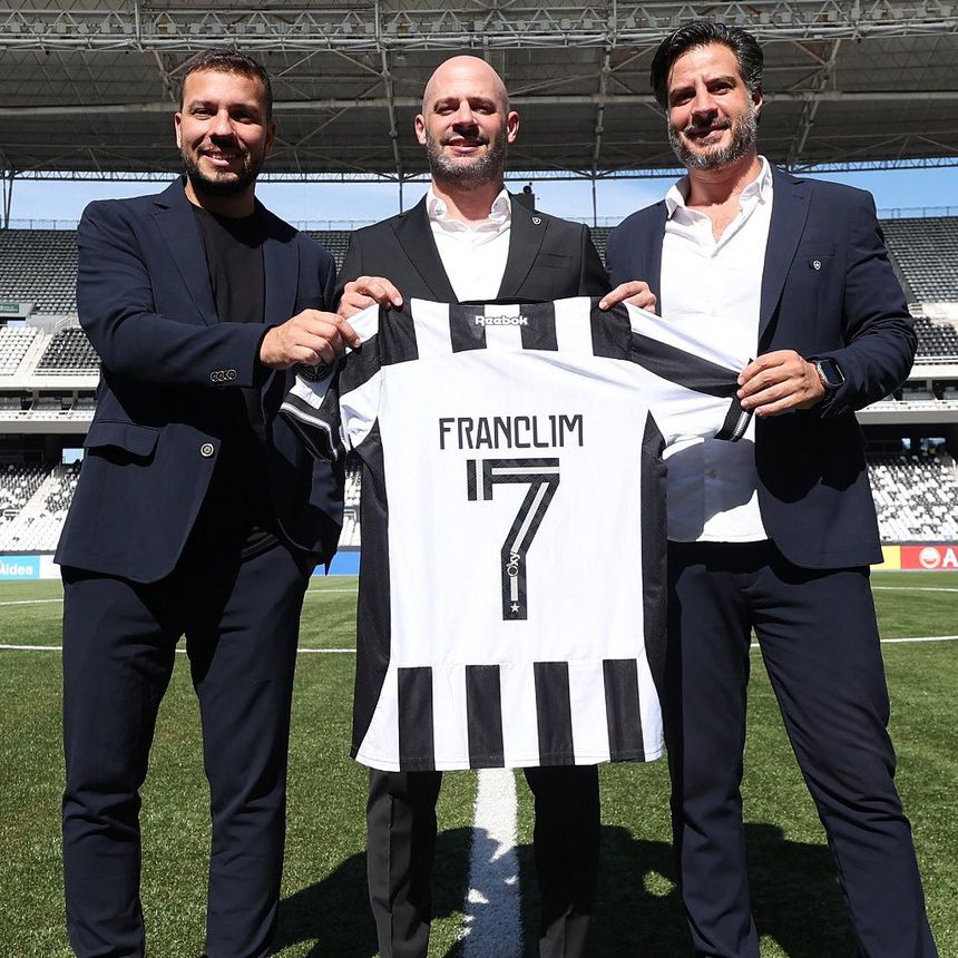 Franclim Carvalho durante a apresentação no Botafogo - Foto: Botafogo