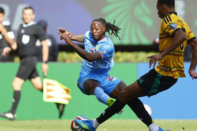 Wan-Bissaka, jogador do West Ham, de NES, e internacional pelo Congo