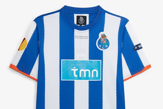 FC Porto celebra final de Dublin com camisola retro