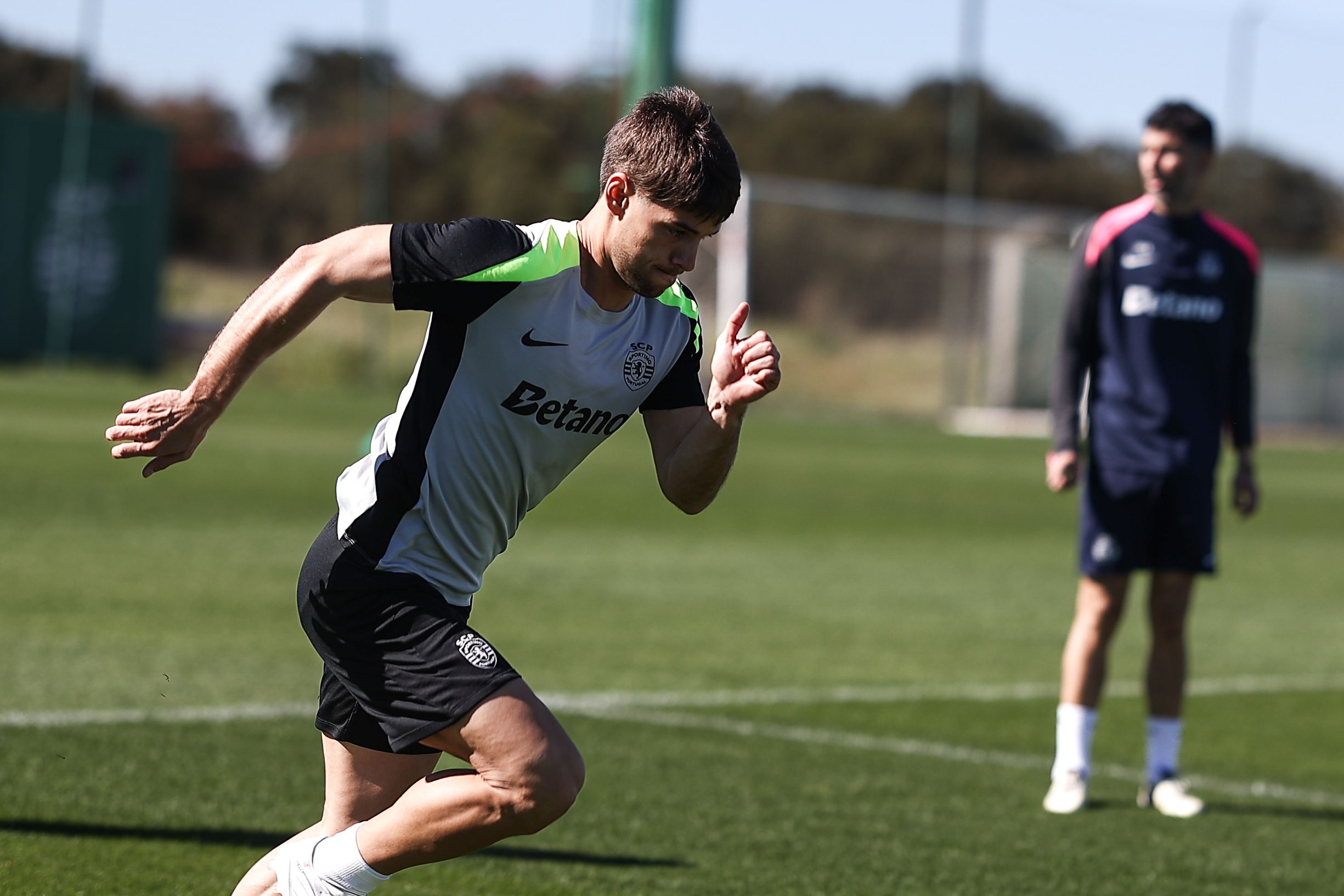 Daniel Bragança foi um dos que trabalhou esta manhã na Academia - Foto: Sporting CP
