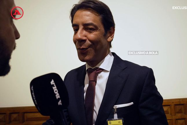 Rui Costa fala em exclusivo com A BOLA sobre Mourinho
