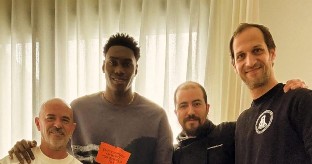 FC Porto: a recuperar de lesão grave, Samu tira o curso de DJ