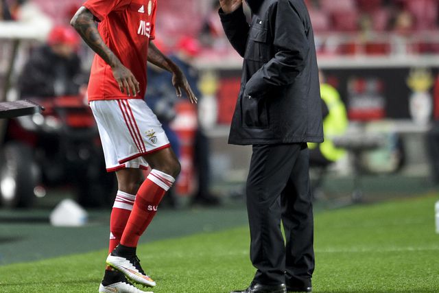 Talisca elogia Jorge Jesus: «Fez muita diferença na minha carreira»