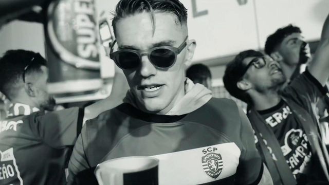 Abraços, brindes e muita alegria: assim foi a festa do campeão nacional