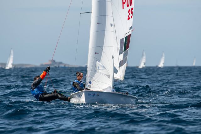 Beatriz Gago e Rodolfo Pires seguram 4.º lugar no Europeu de 470