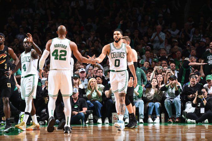 NBA: Celtics atropela Cavaliers na estreia de Queta em play-offs; OKC vence Mavericks