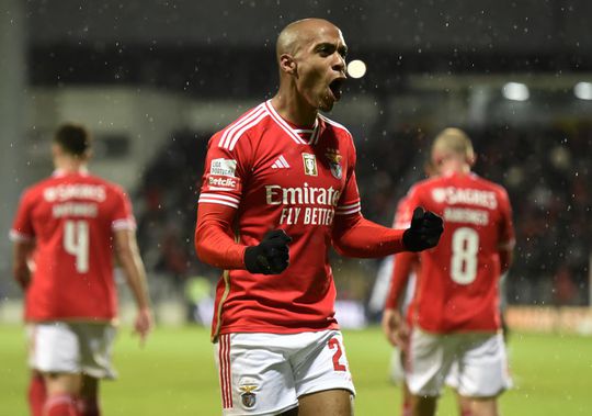 João Mário firme no Benfica