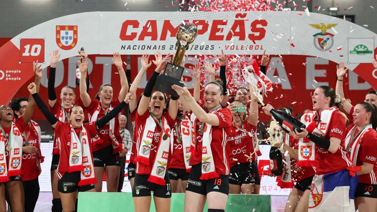 Benfica é campeão nacional de voleibol feminino 50 anos depois