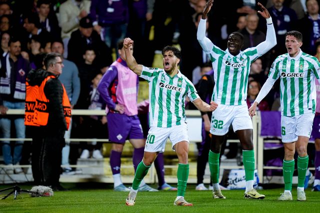 Betis sobrevive a jogo louco e está na final da Conference League