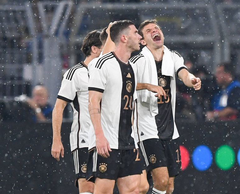 Gosens chama Muller para a Fiorentina: «Vale a pena viver esta aventura»