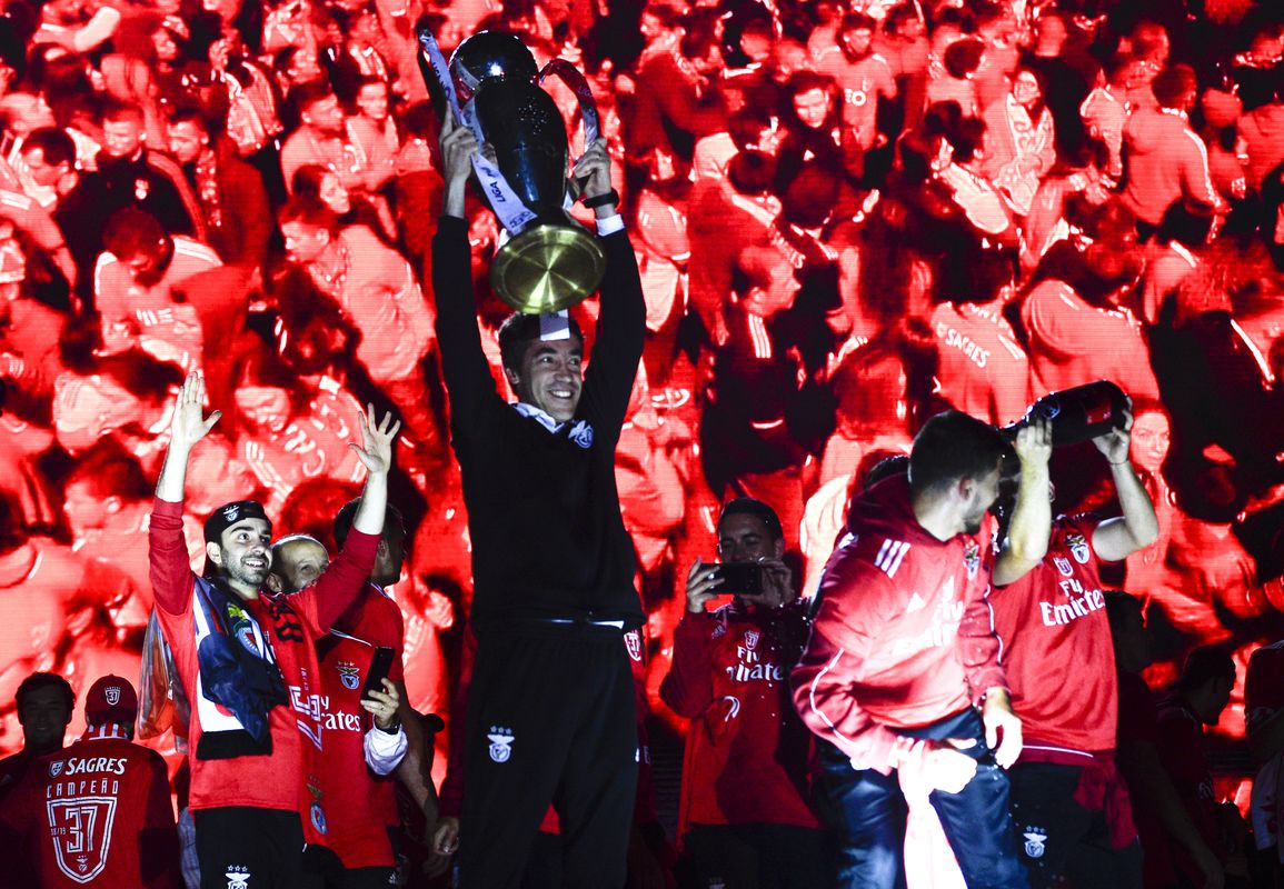 DÉRBI DOS DÉRBIS Bruno Lage pode alcançar algo inédito com o Benfica