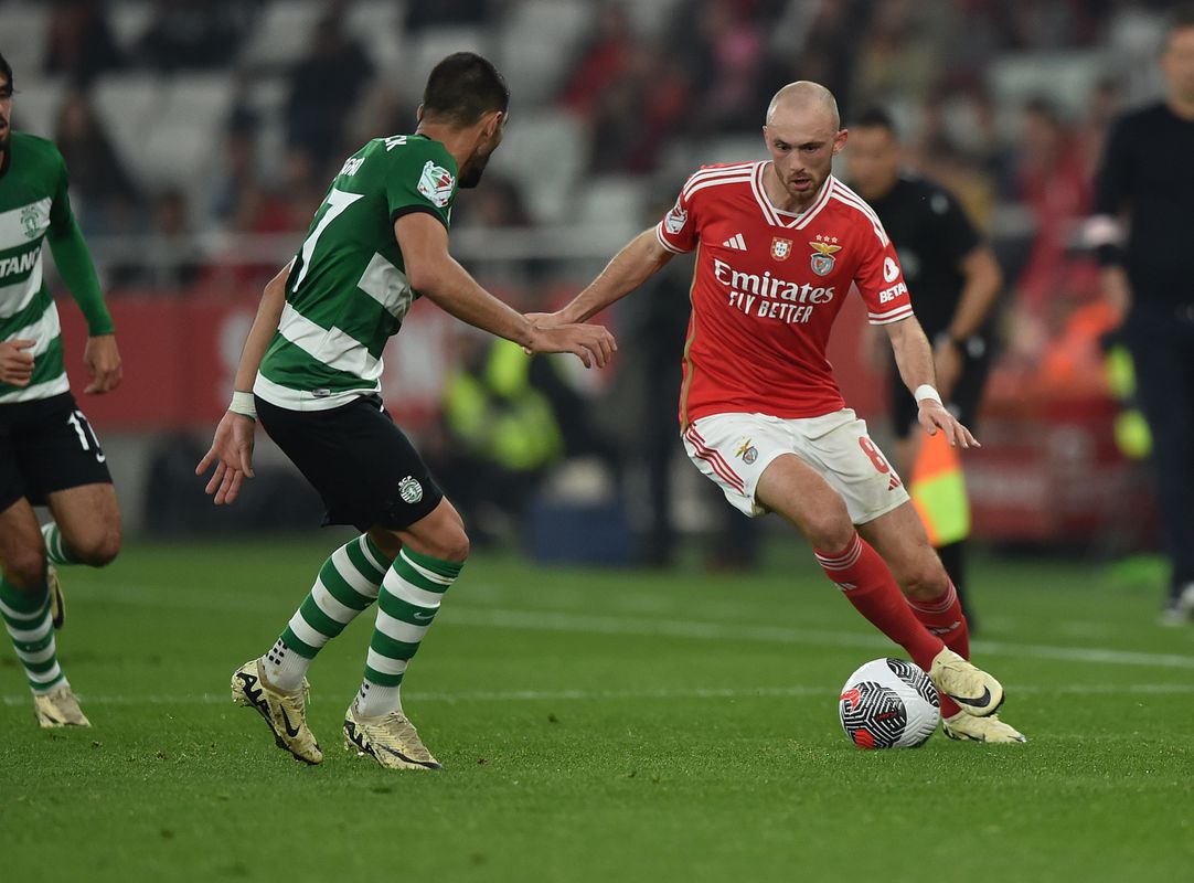 DÉRBI DOS DÉRBIS A tarde em que o Sporting deu um campeonato ao Benfica
