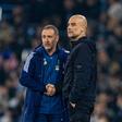Pep Guardiola ao lado de Vítor Pereira num Manchester City-Nottingham Forest