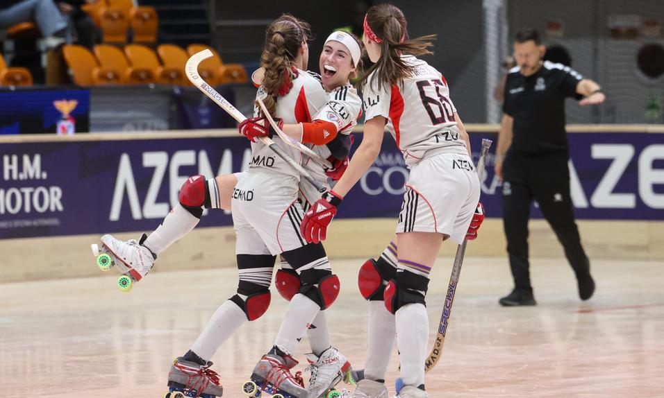 Encarnadas festejam final — Foto: Benfica